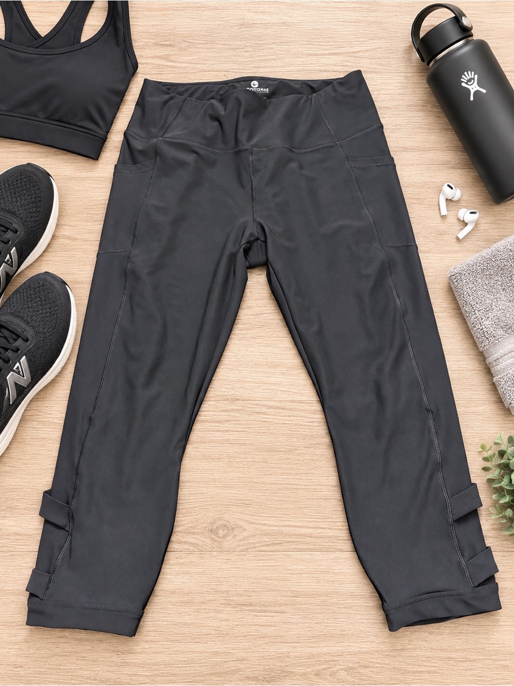 90 Degree by Reflex 1X Black High Rise Pocket Crop Leggings Crisscross Hem